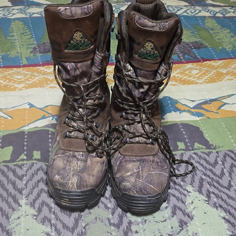 Mens sz 8.5 Rocky 1000 gram thinsulate boots